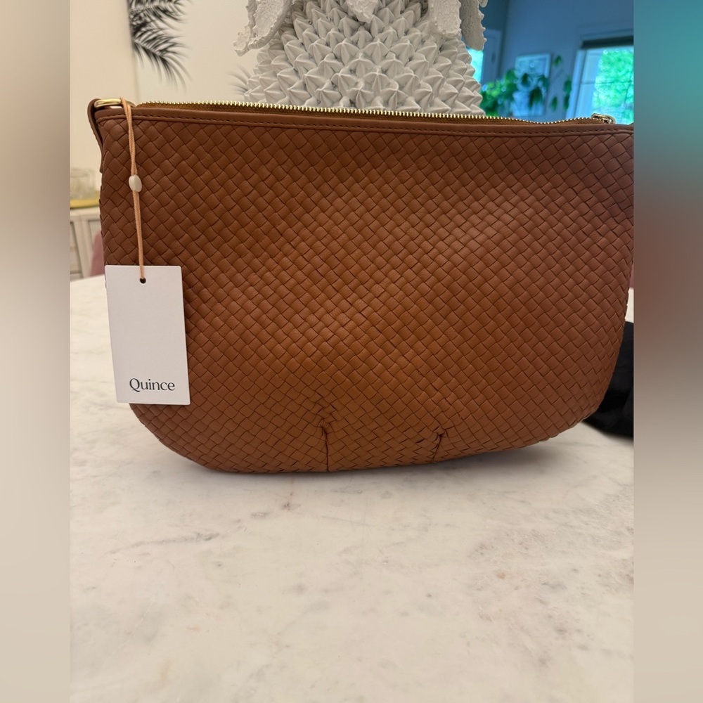 Quince Italian Leather Handwoven Crossbody- NWT - Picture 5 of 10